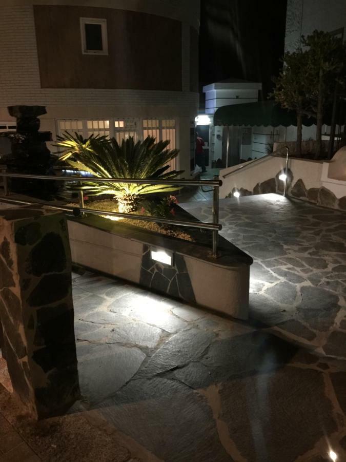 Ocean Breeze San Agustin Apartment Ngoại thất bức ảnh